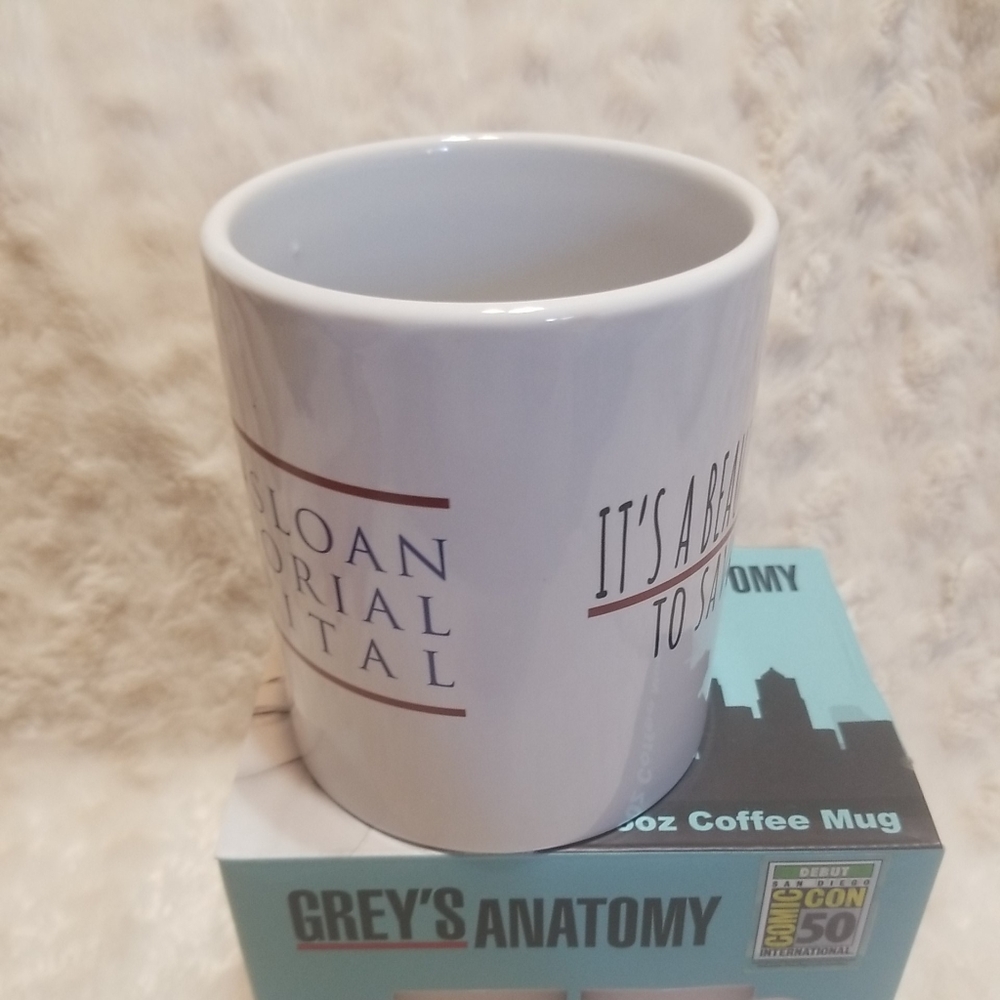 Grey's Anatomy 16oz Coffee Mug - Picture 4 of 10